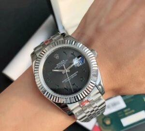 Arabische Uhr Schwarz